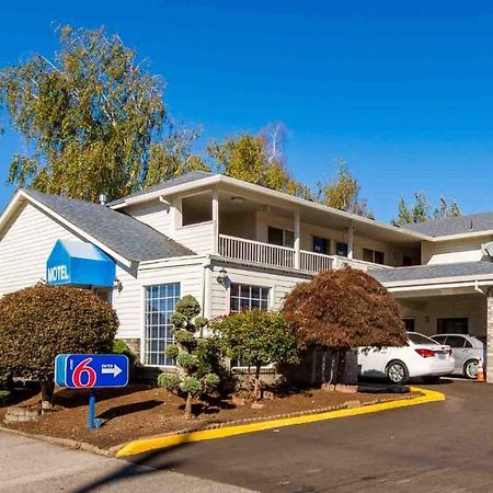 Motel 6 Portland Mall - 205 Exterior photo