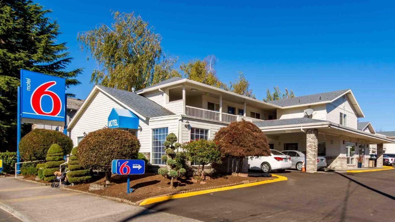 Motel 6 Portland Mall - 205 Exterior photo