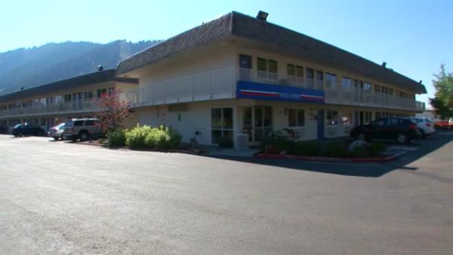 Motel 6 Portland Mall - 205 Exterior photo